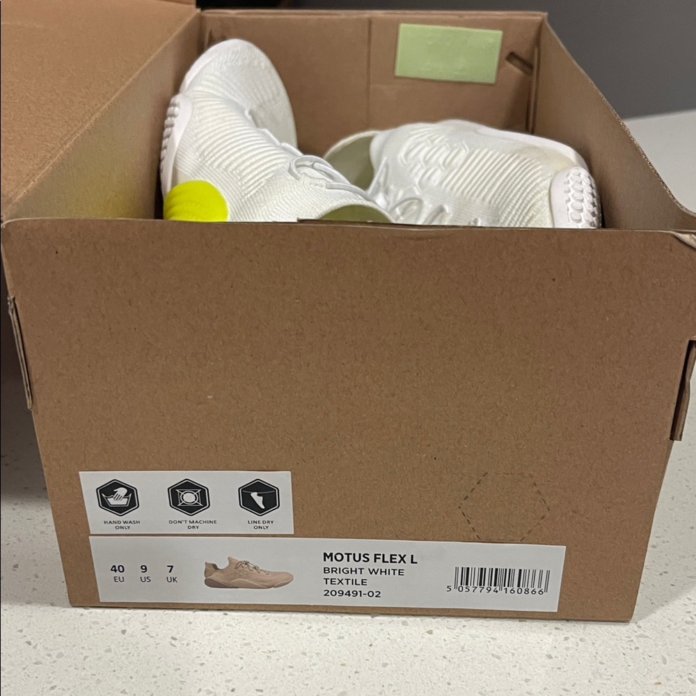 Vivobarefoot Motus Flex White Sneakers - Picture 6 of 6